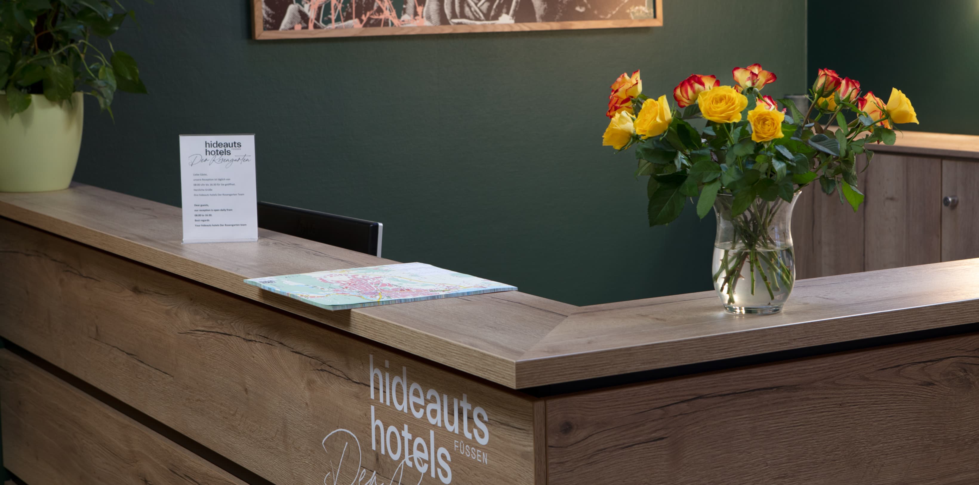 View of the reception at the entrance to the hideauts hotel Der Rosengarten