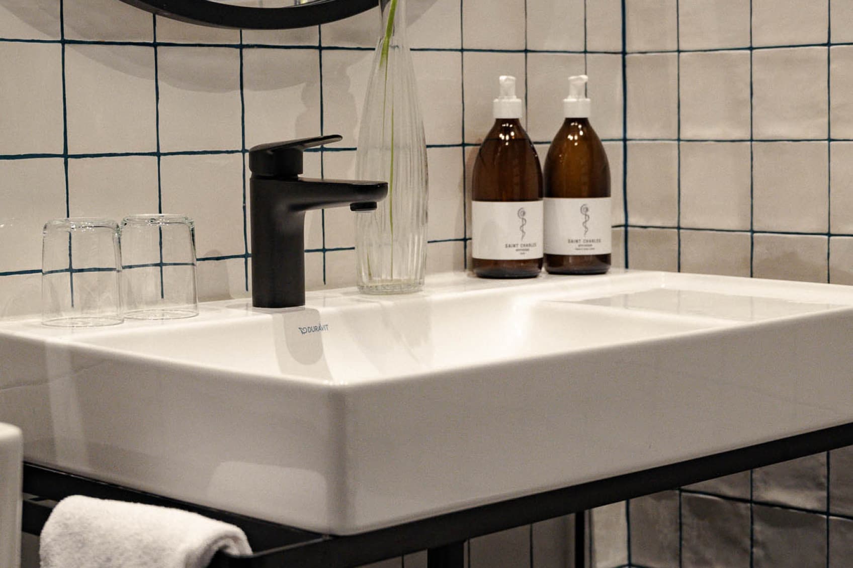 All you need in the bathroom for a stay in the city. No need to bring your own products as we provide Shampoo, soap and body lotion from Saint Charles.